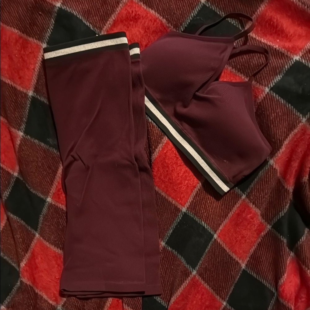 2 piece Set - Picture 2 of 2